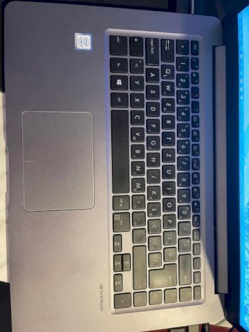 ASUS VIVOBOOK INTEL i5 SSD